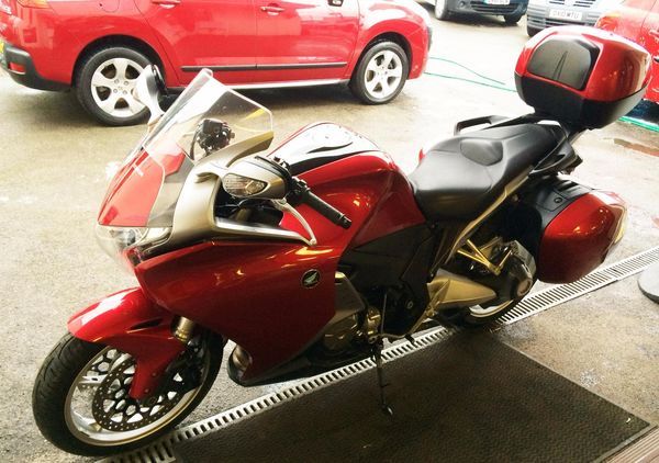 2011 Honda Vfr 1200 F-A image 3