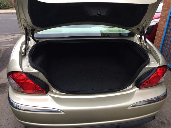 2006 Jaguar X-Type 2.0d SE image 8