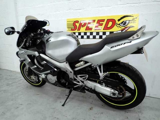 2001 HONDA CBR 600 F image 4