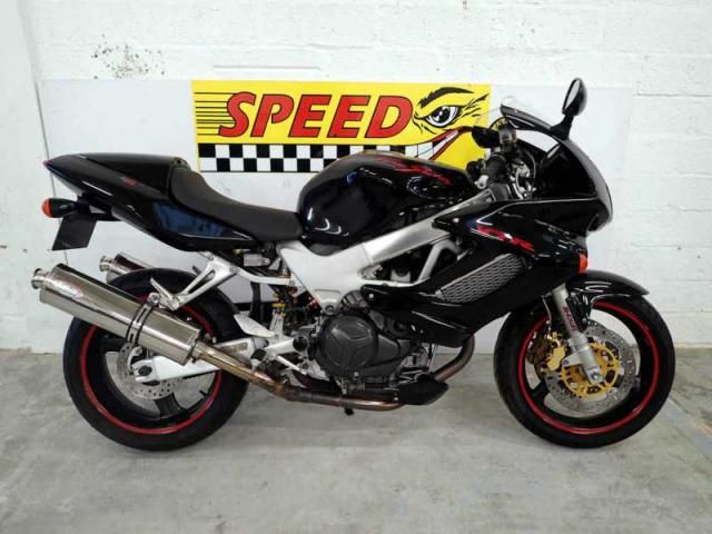 1998 HONDA VTR 1000 image 1