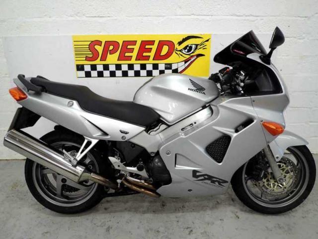2001 HONDA VFR 800 F image 1