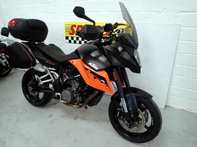 2009 KTM 990 SUPERMOTO T image 5