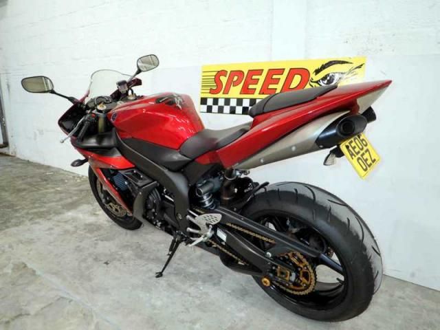 2006 YAMAHA YZF R1 image 6