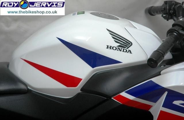 2014 HONDA CBR125 R-D image 6