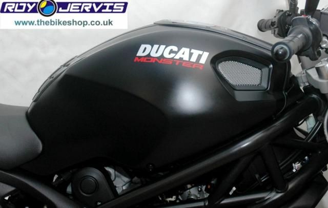 2012 DUCATI MONSTER M696 PLUS image 6