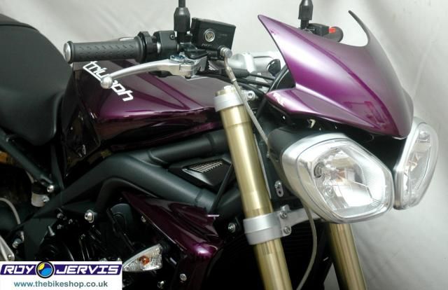 2012 Triumph Street Triple 675 image 3