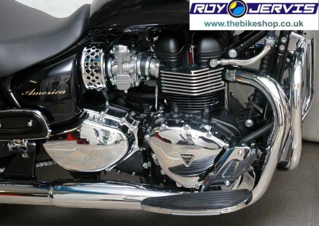 2012 Triumph America Bonneville 865 image 7