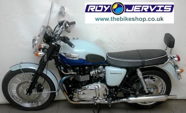 2010 Triumph Bonneville T100 865 image 2
