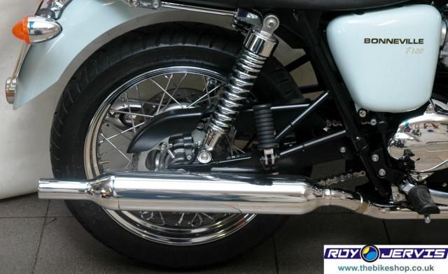 2010 Triumph Bonneville T100 865 image 7