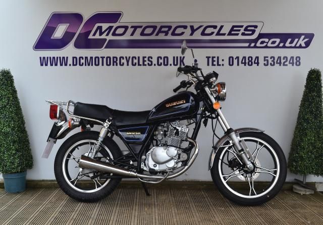 2014 Suzuki GN 125 image 3