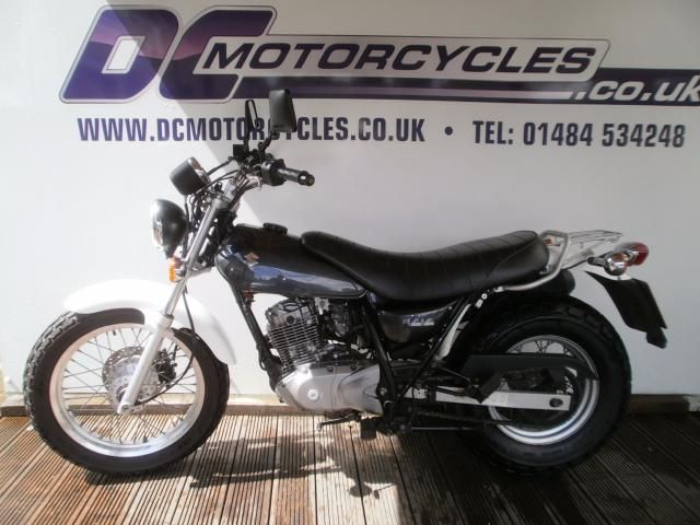 2006 Suzuki RV 125 VAN VAN image 2