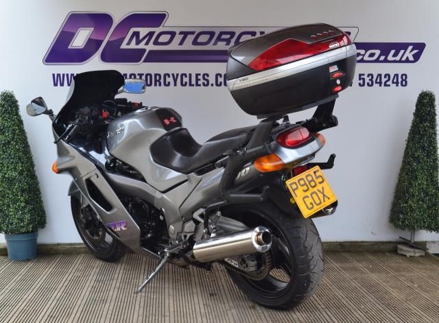 1997 Kawasaki ZZR 1100 image 2