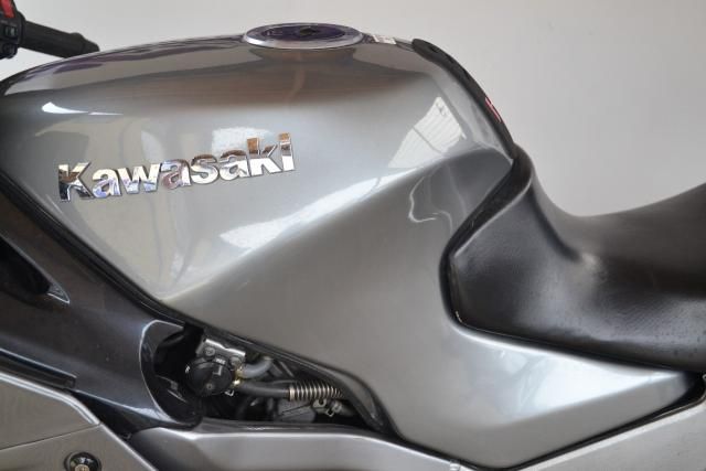 1997 Kawasaki ZZR 1100 image 7