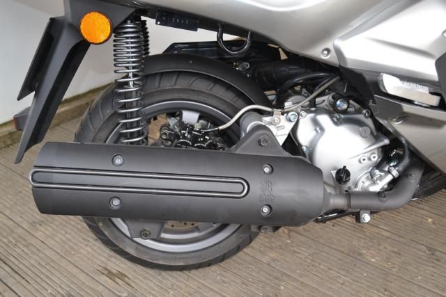 2015 TGB 303R X-Motion image 7