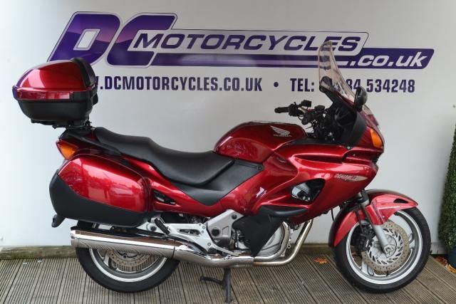 2005 Honda NT 650 V-5 Deauville image 3