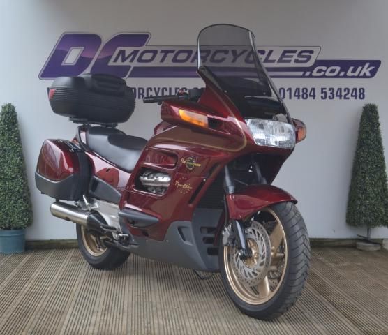 2001 Honda ST 1100 Pan Euro image 1