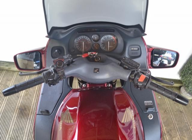 2001 Honda ST 1100 Pan Euro image 8