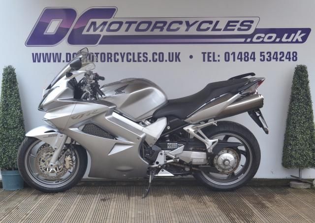 2007 HONDA VFR 800 A-6 image 4