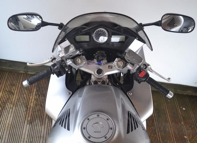 2007 HONDA VFR 800 A-6 image 8