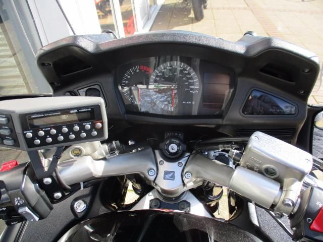 2012 HONDA ST 1300 A-9 image 6