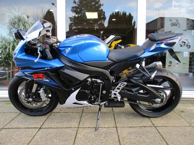 2014 SUZUKI GSXR 600 L4 image 2