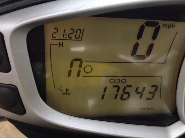 2011 Triumph Street Triple 675 R image 10