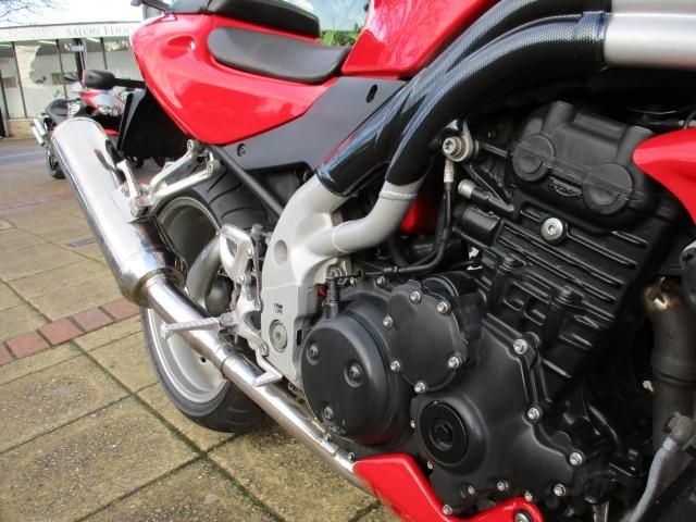 2004 Triumph Speed Triple 955 image 9