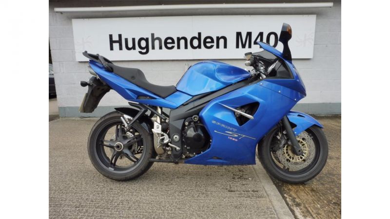 2006 Triumph Sprint image 1