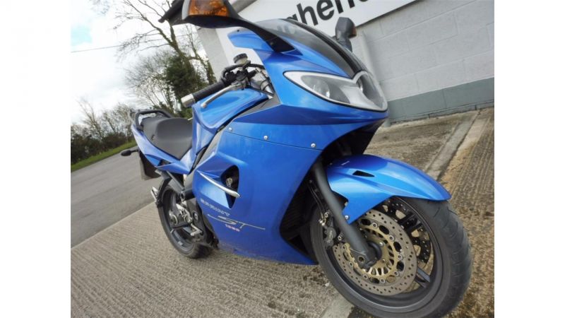 2006 Triumph Sprint image 2