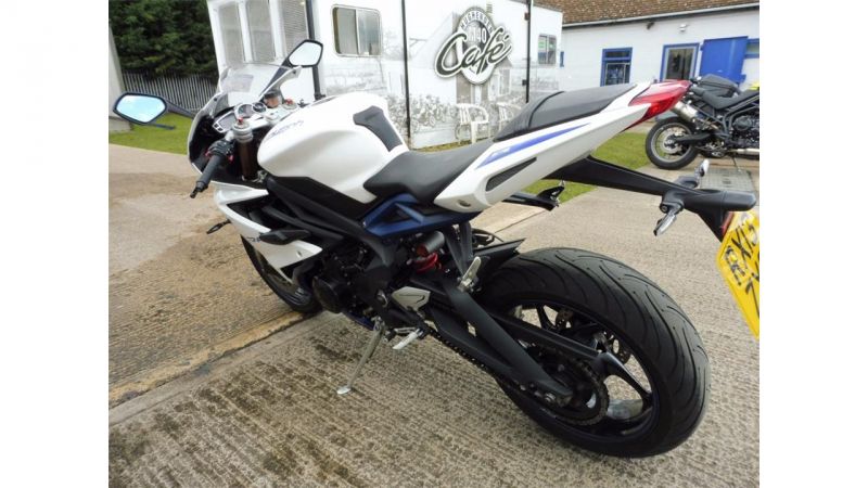 2013 Triumph Daytona 675 image 4