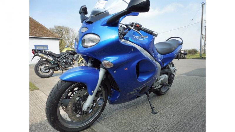 2003 Triumph Sprint 955 image 3