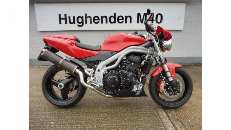 2005 Triumph Speed Triple 950 image 1