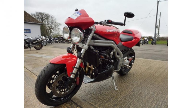 2005 Triumph Speed Triple 950 image 3