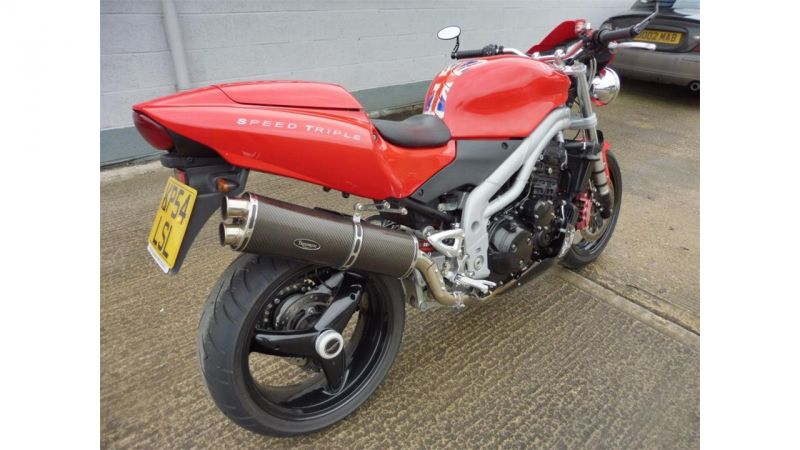 2005 Triumph Speed Triple 950 image 6