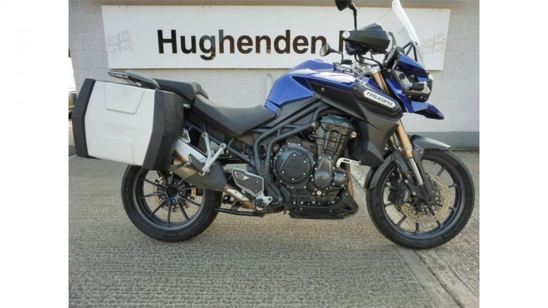 2012 Triumph Explorer 1200 Adventure image 1