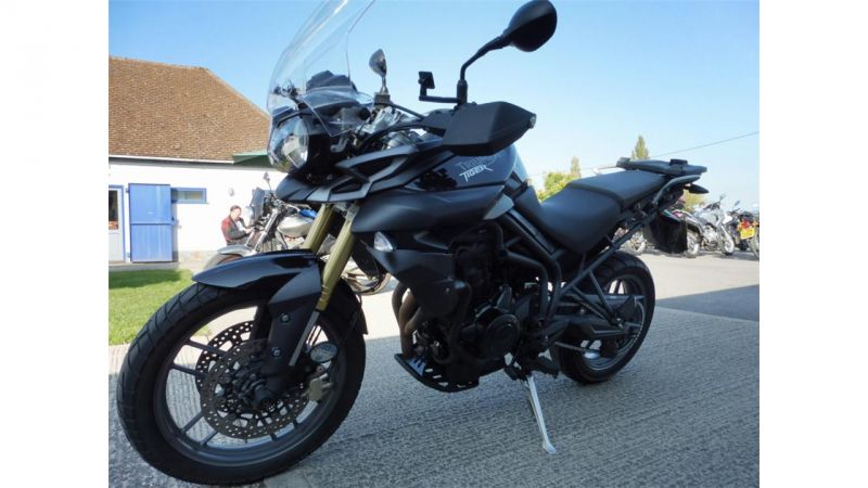 2013 Triumph Tiger 800 image 3