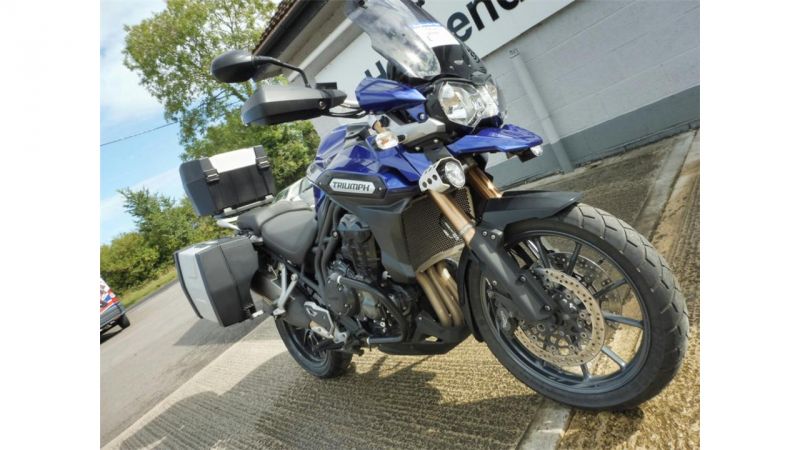 2014 Triumph Explorer 1200 Adventure image 2