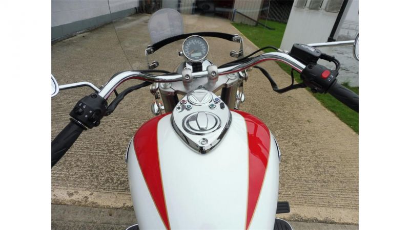 2015 Triumph America 865 image 8