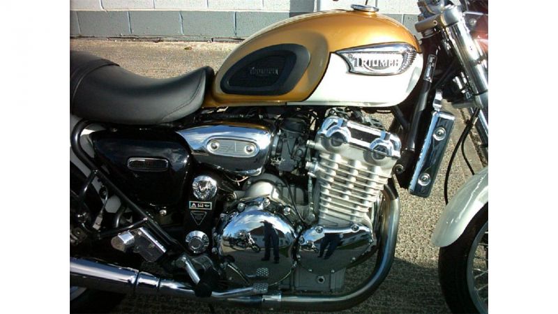 1997 Triumph Adventurer 900 image 7