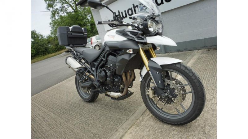 2014 Triumph Tiger 800 image 2