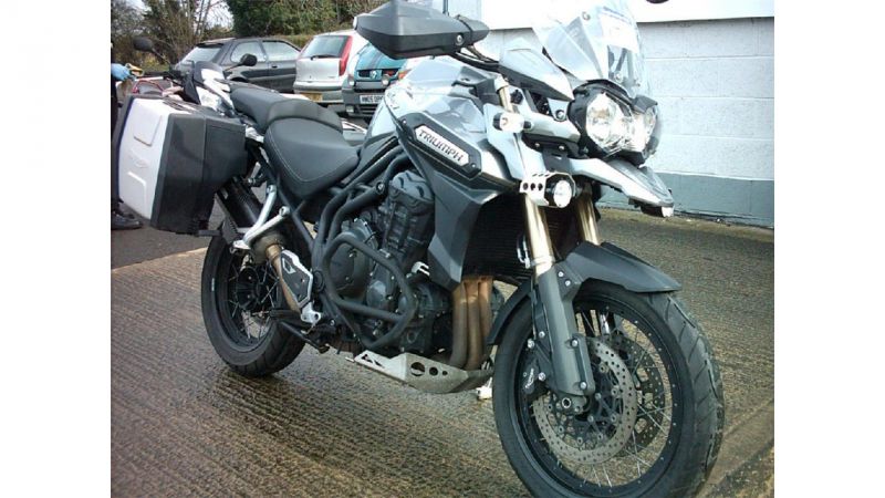 2014 Triumph Explorer image 2