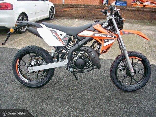 2015 Rieju MRT50 50Cc image 1