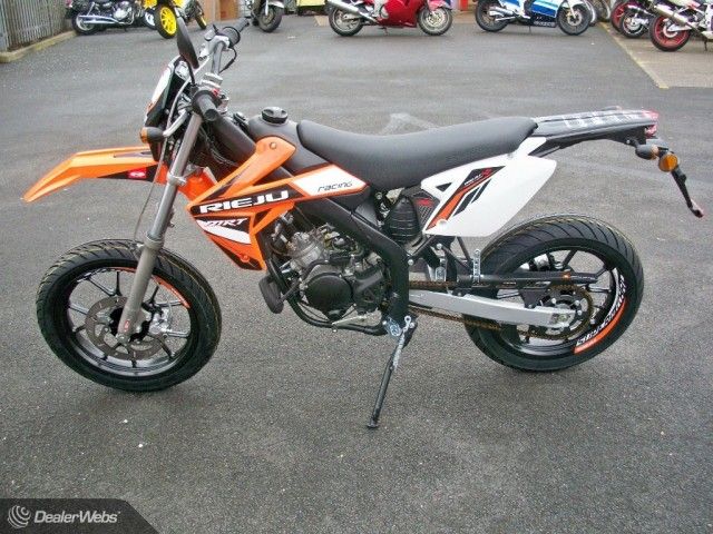 2015 Rieju MRT50 50Cc image 2