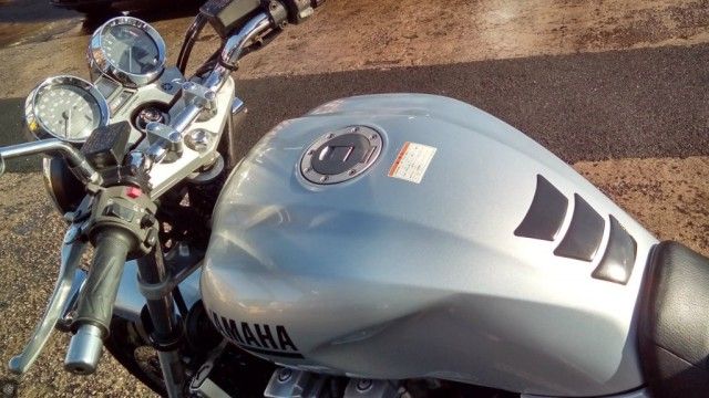 2000 Yamaha XJR1300 image 5