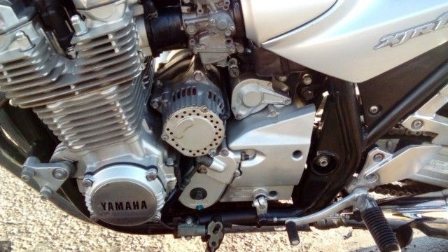 2000 Yamaha XJR1300 image 6