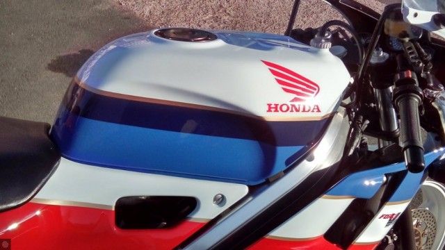 1993 Honda VFR400 image 8