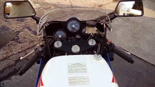 1990 Honda VFR400 image 8