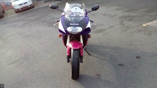 1996 Suzuki RGV250 image 3