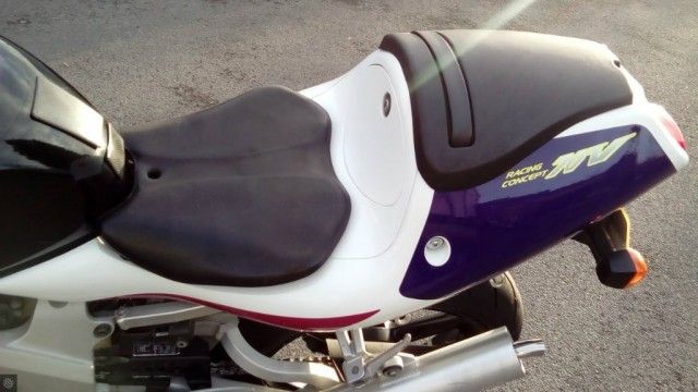 1996 Suzuki RGV250 image 6