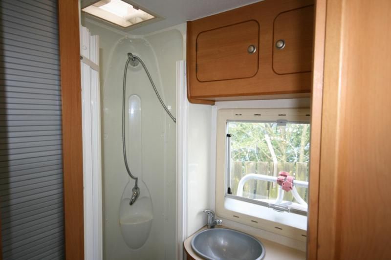 2007 CI Riviera171 image 4